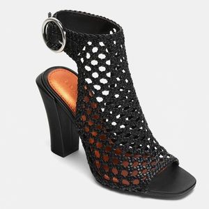 Zara Black Wrap Around Sandal NWT